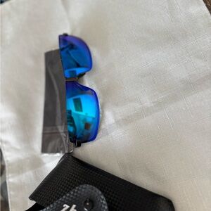 Stylish Blue Sunglasses